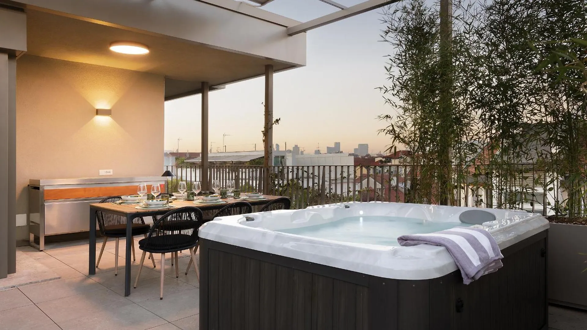 Compagnoni12 Luxury Penthouse With Private Jacuzzi And Spa Milan