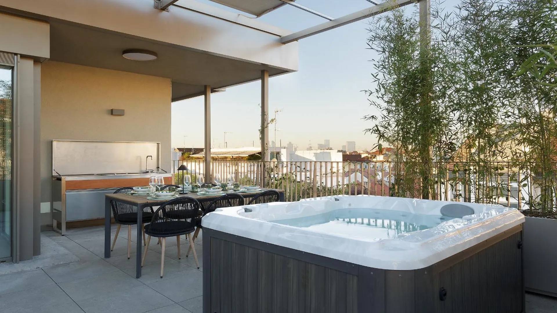 Compagnoni12 Luxury Penthouse With Private Jacuzzi And Spa Milan Apartment