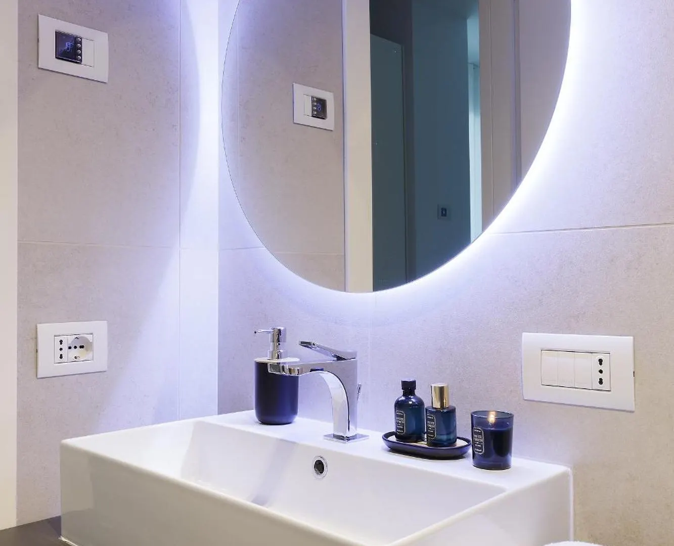 Compagnoni12 Luxury Penthouse With Private Jacuzzi And Spa Milan 0*,