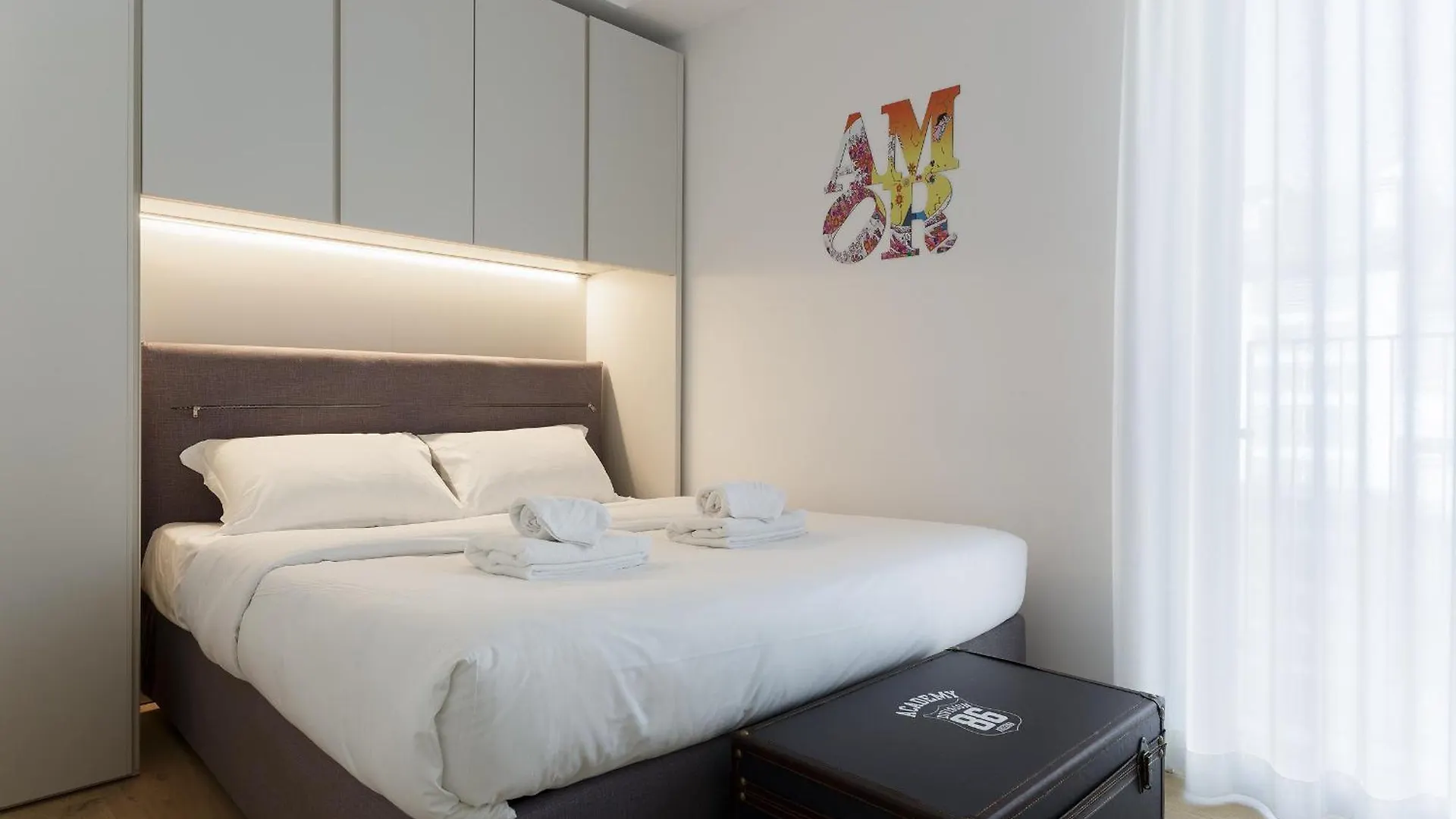 Compagnoni12 Luxury Penthouse With Private Jacuzzi And Spa Milan 0*,  Italy